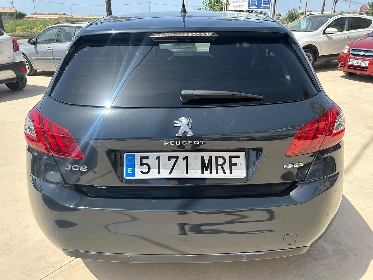 PEUGEOT 308 ALLURE 1.2 E-THP AUTO SPANISH LHD IN SPAIN 40000 MILES SUPERB 2017